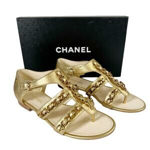 CHANEL Gold Metallic Leather Chain Accent Interlocking CC Flat Sandals